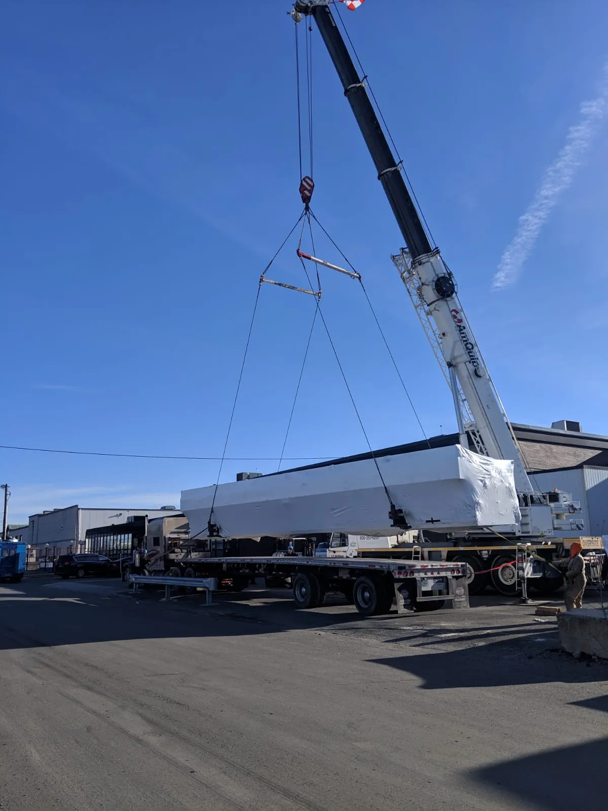 Crane transport in San Antonio